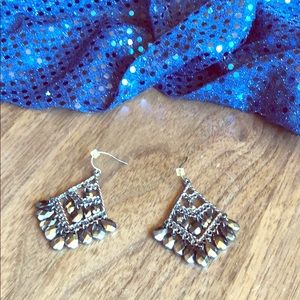 Fun light weight earrings